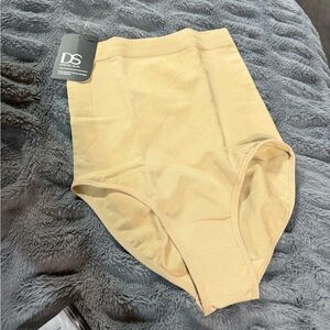 Dream Slim Shaper Briefs. Nude color. New in pkg. size M-L.